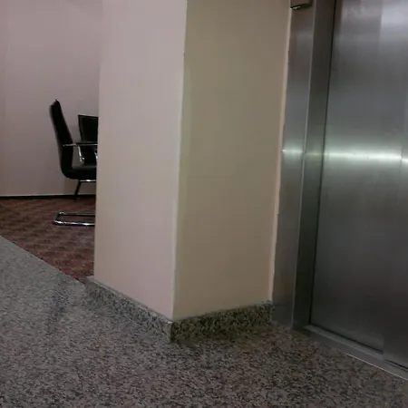 Ξενοδοχείο Yalta 3*