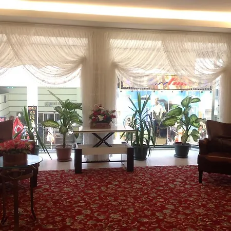 Ξενοδοχείο Yalta